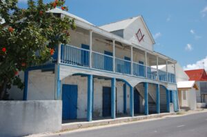 Hangulatos színes házacskák Grand Turk szigeten