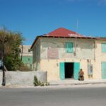 Hangulatos színes házacskák Grand Turk szigeten