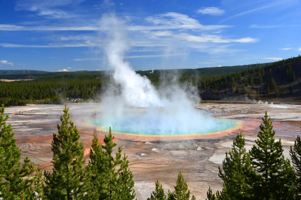 Kék Utazó - Yellowstone Nemzeti Park látnivalók - Grand Prismatic Spring