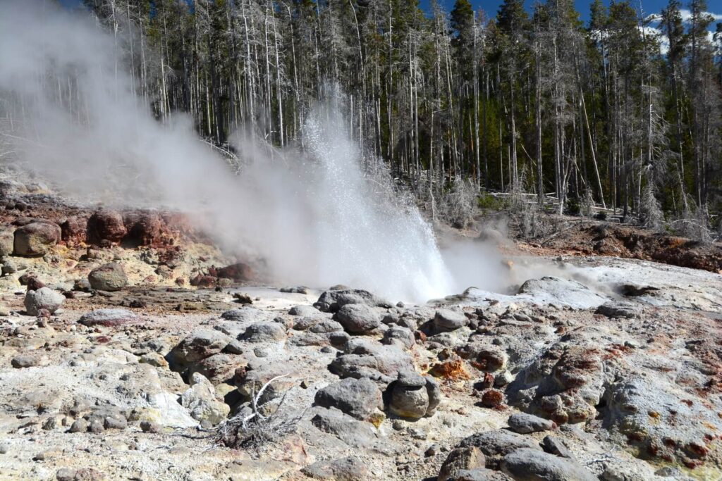 Kék Utazó - Yellowstone Nemzeti Park látnivalók - Norris Geyser Basin