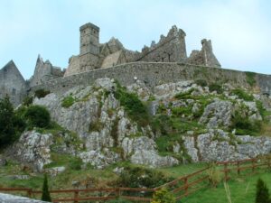 Kék Utazó - Írország látnivalók - Rock of Cashel