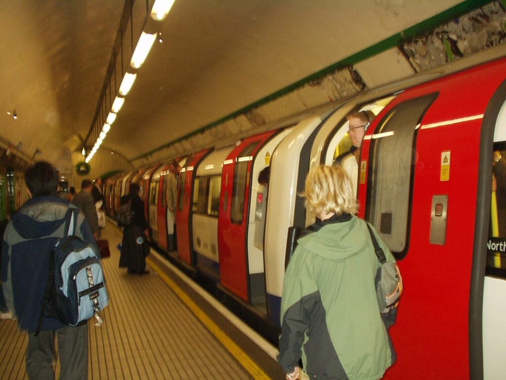 Kék Utazó - Egyesült Királyság látnivalók - London - Tube