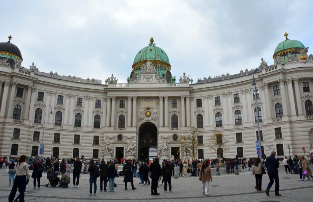 Kék Utazó - Bécs látnivalók - Hofburg
