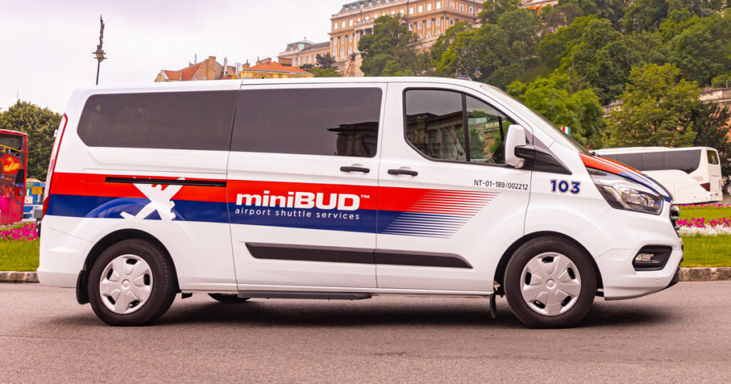 Kék Utazó - Hogyan juthatsz ki a budapesti Liszt Ferenc repülőtérre - MiniBud