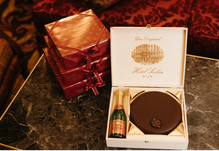 Kék Utazó - Bécs látnivalók - Opera - az eredeti Sacher torta