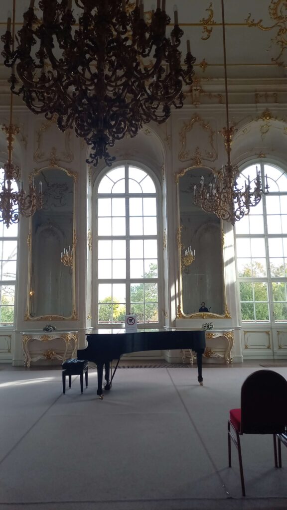 Kék Utazó - Gödöllői királyi kastély kiállítás