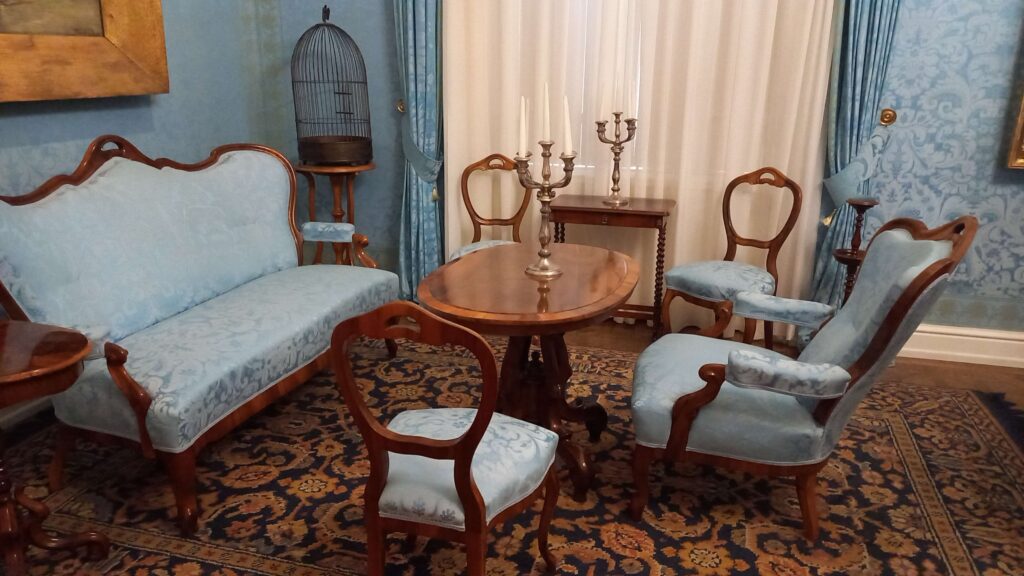 Kék Utazó - Gödöllői királyi kastély kiállítás