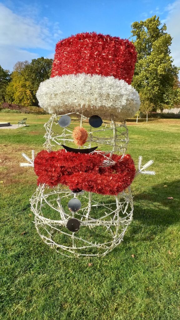 Kék Utazó - Gödöllői királyi kastélykert Fénypark