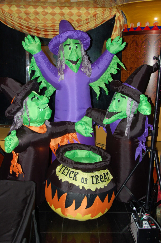 Kék Utazó - Halloween története dekorációk