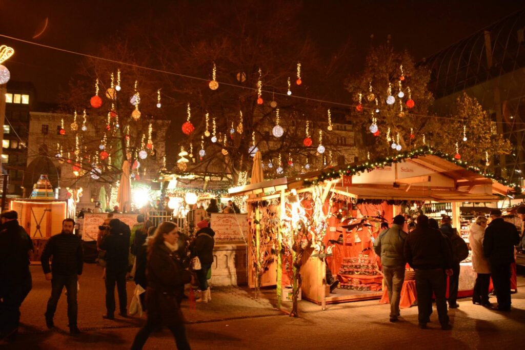 Kék Utazó Budapesti adventi vásár - Vörösmarty tér