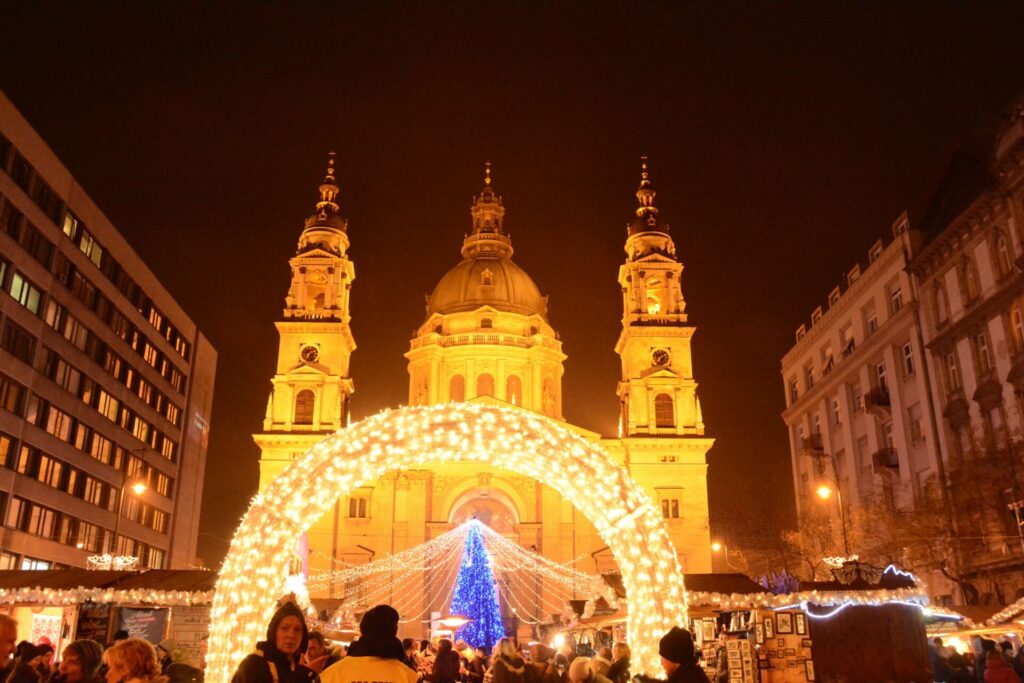 Kék Utazó Budapesti adventi vásár - bazilika