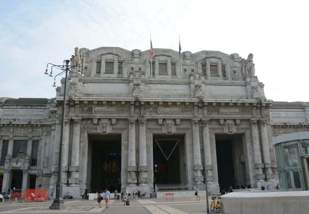 Kék Utazó - Milánó központi vasútállomás - Milano centrale