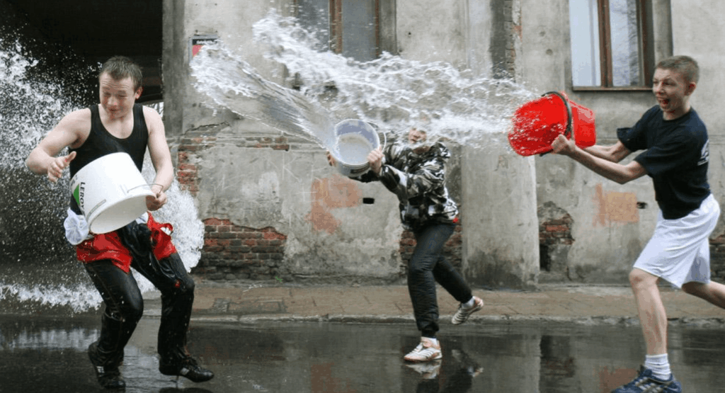 Kék Utazó - Lengyel húsvéti locsolkodás - Śmigus-Dyngus: Poland's National Water Fight Day