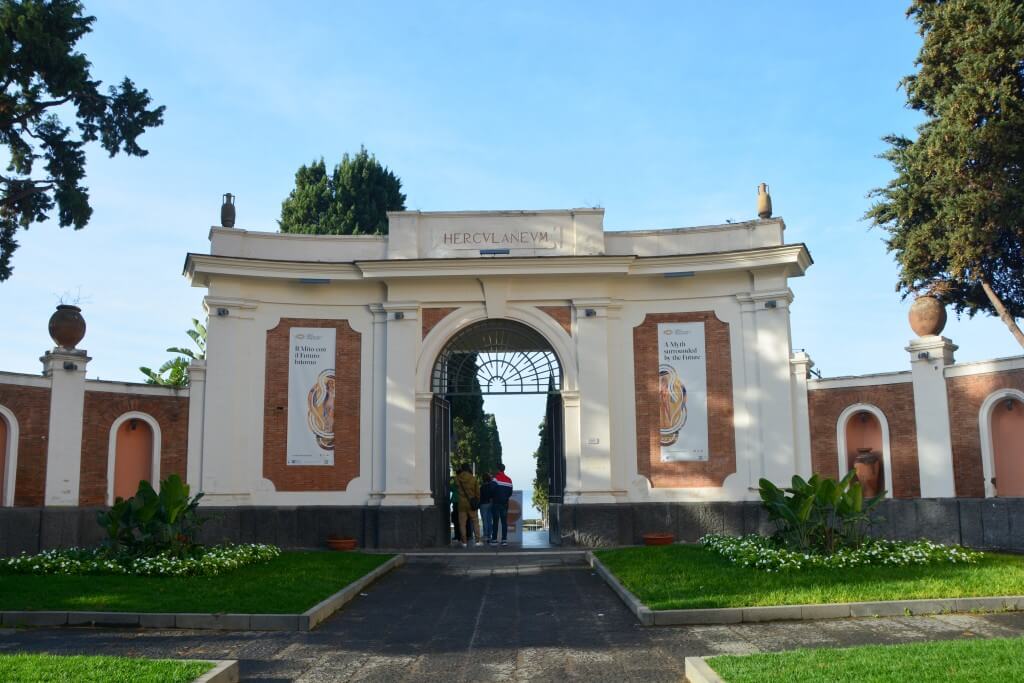 Kék Utazó - Pompeii és Herculaneum bejárata